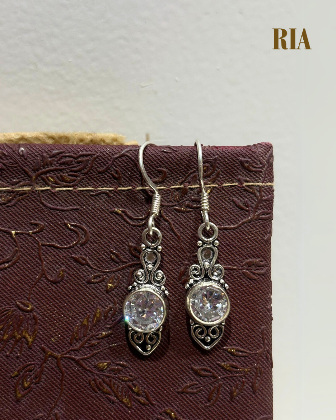 Vintage Glamour Drops