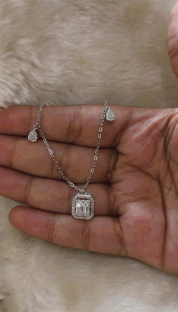 Dare to Shine Necklace